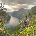 Hole Geiranger