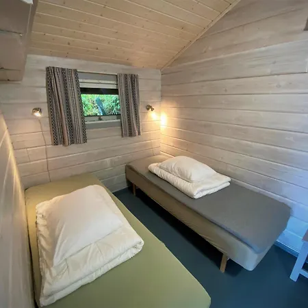 海特洞山林小屋 *