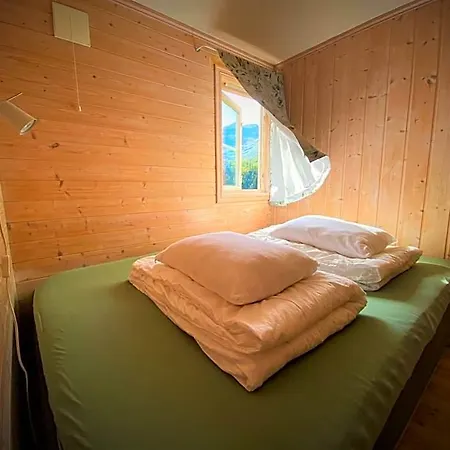 海特洞山林小屋 *